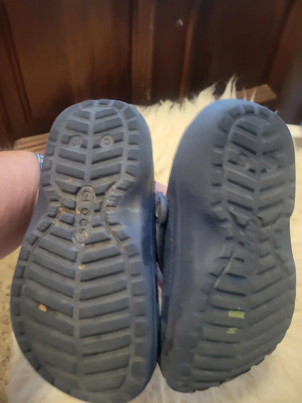CROCS Kids Navy Blue Fleece-Lined Clogs